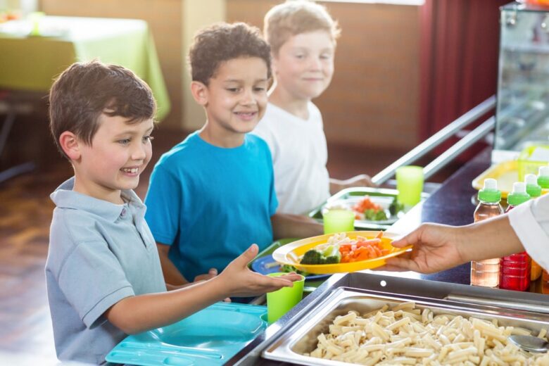 Rezeptberatung für Kita & Schulen: Kreative Lösungen für ausgewogene Mittags-Mahlzeiten