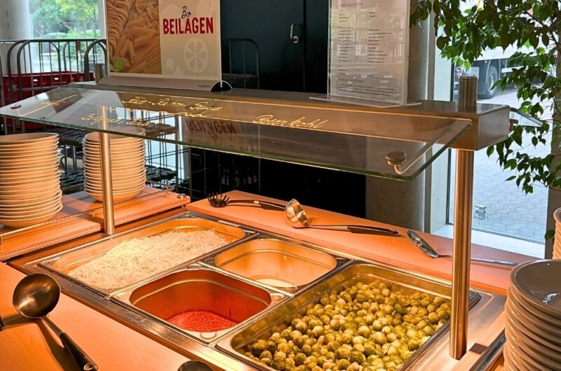 So überzeugt ein Schulessen-Anbieter mit Bio Buffet und Regionalität: Ein Best Practice Report